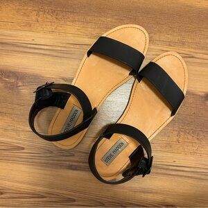 Steve Madden Black strappy sandals women’s size 7.5